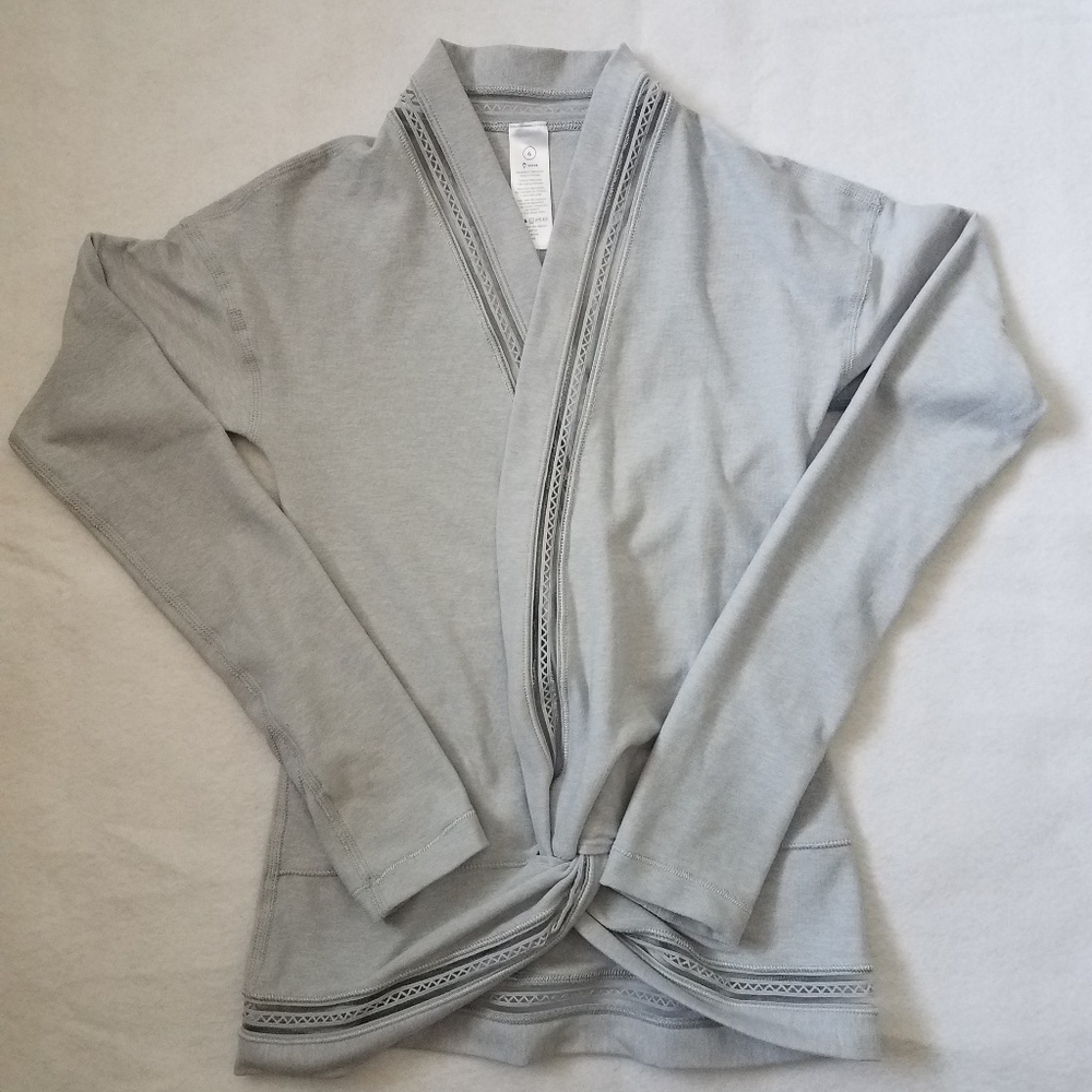 3/$25 Ivivva/Lululemon Girls Long Sleeve Size 6